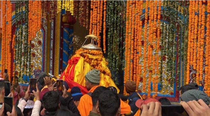 भगवान मद्महेश्वर की देव डोली ओंकारेशवर मंदिर पहुंची 