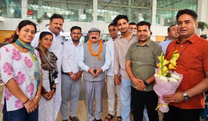 अमेठी सांसद किशोरी लाल का कांग्रेसजनों ने किया स्वागत