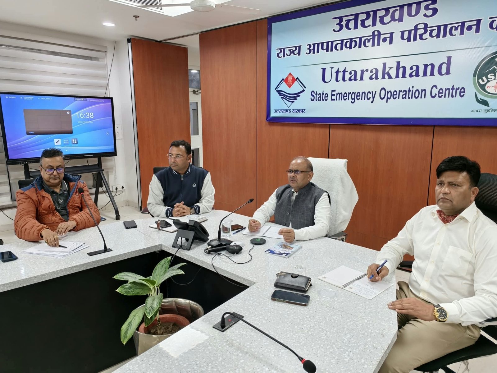 Uttrakhand: 30 अक्टूबर को मौसम विभाग ने पांच जनपदों के लिए किया ऑरेंज अलर्ट जारी, सचिव आपदा प्रबंधन ने तैयारियों की समीक्षा की, अधिकारियों को अलर्ट मोड पर रहने के दिए निर्देश
