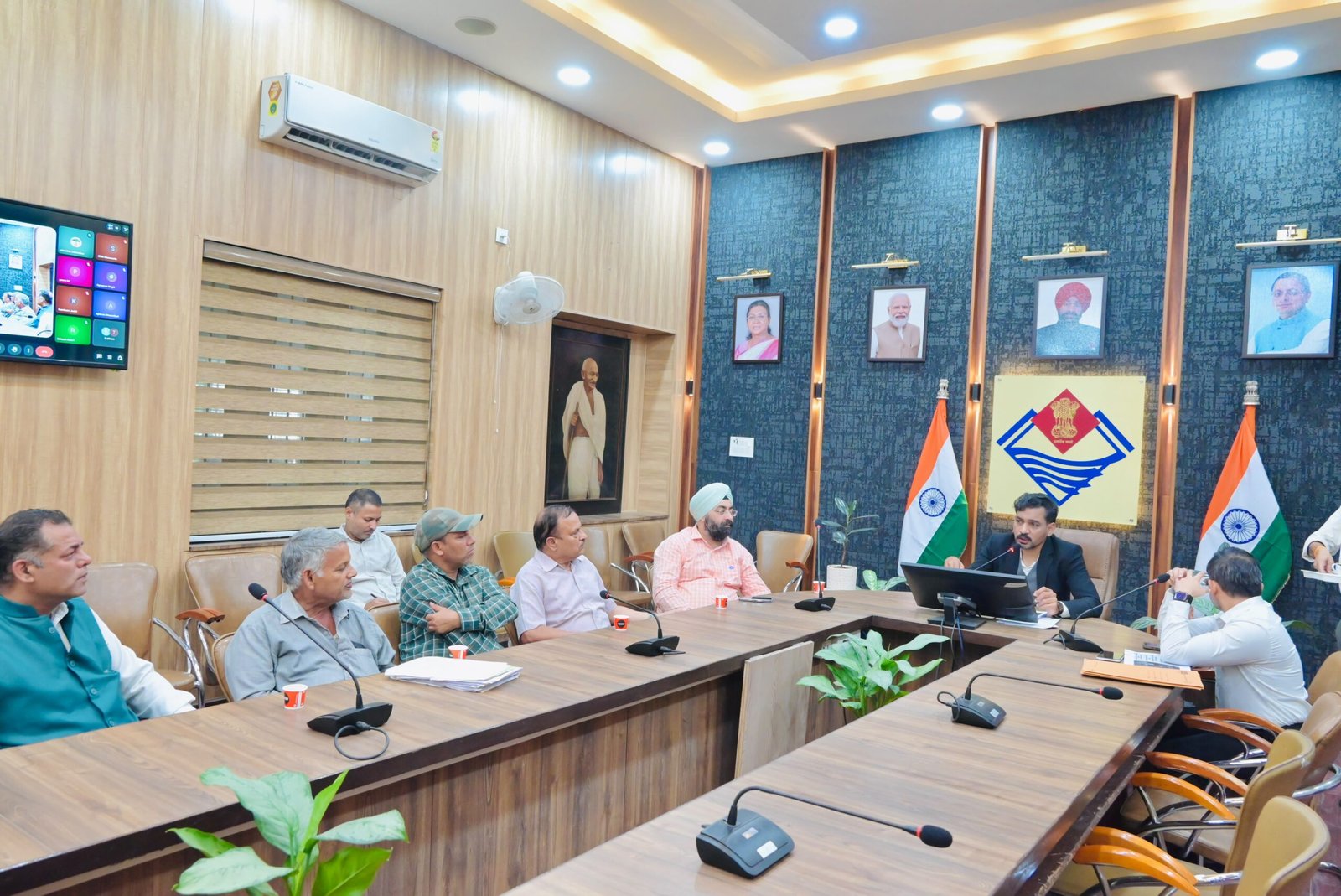 Dehradun: मतदाता सूची से वंचित पात्र नागरिकों को जोड़ने के लिए चलेगा विशेष अभियान