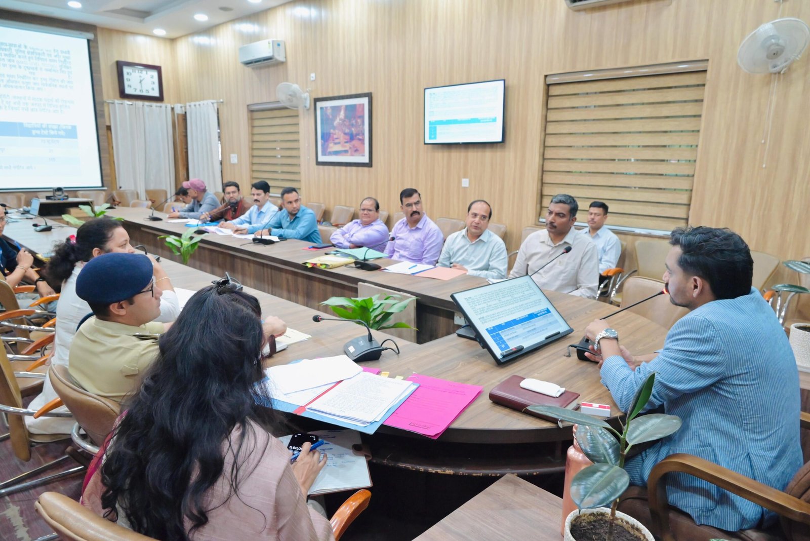 Dehradun: स्कूल-कॉलेजों में चलेगा जागरूकता एवं ड्रग्स टेस्टिंग अभियान, दो नई टेस्टिंग मशीनों के लिए धनराशि स्वीकृत