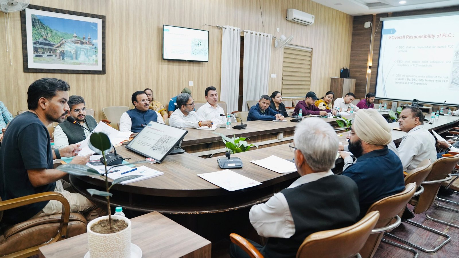 विधानसभा चुनाव-2027ः देहरादून में 23 अक्टूबर से ईवीएम की तकनीकी जांच, डीएम ने राजनीतिक दलों से मांगा सहयोग