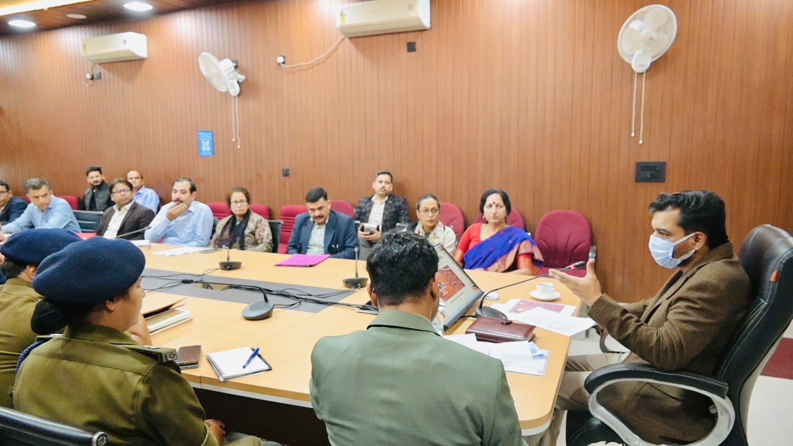 Dehradun: मसूरी विन्टरलाईन कार्निवाल-2026 के आयोजन को लेकर तैयारियां शुरू, सुरक्षा, यातायात, स्वच्छता एवं पर्यटकों की सुविधाओं पर विशेष फोकस: जिलाधिकारी